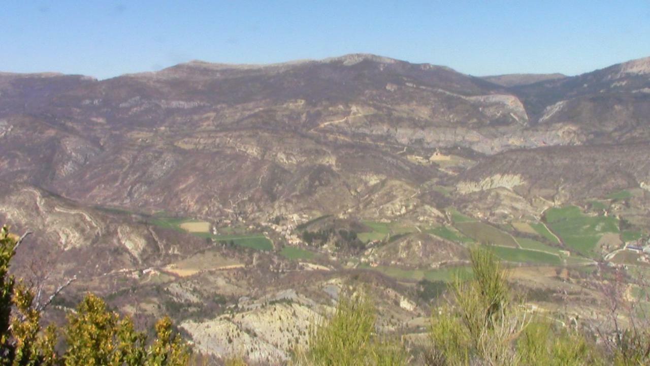 Gites Les Costoliers Châteauneuf-Miravail Zewnętrze zdjęcie