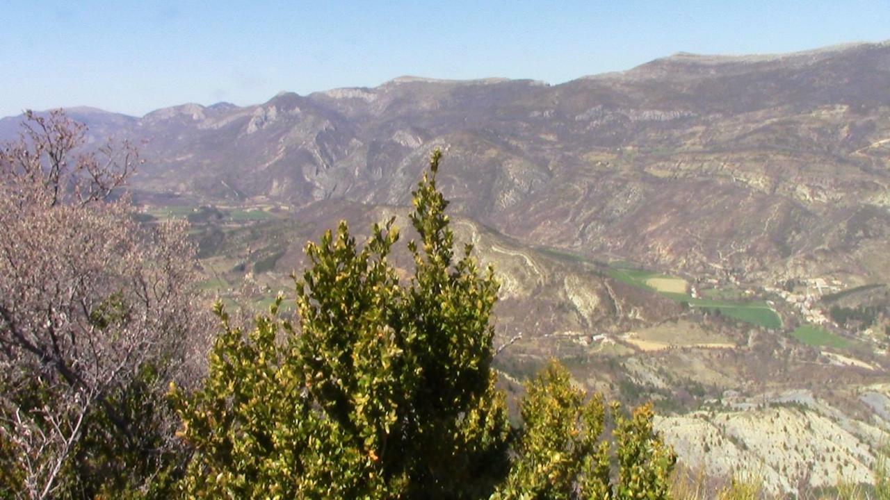 Gites Les Costoliers Châteauneuf-Miravail Zewnętrze zdjęcie